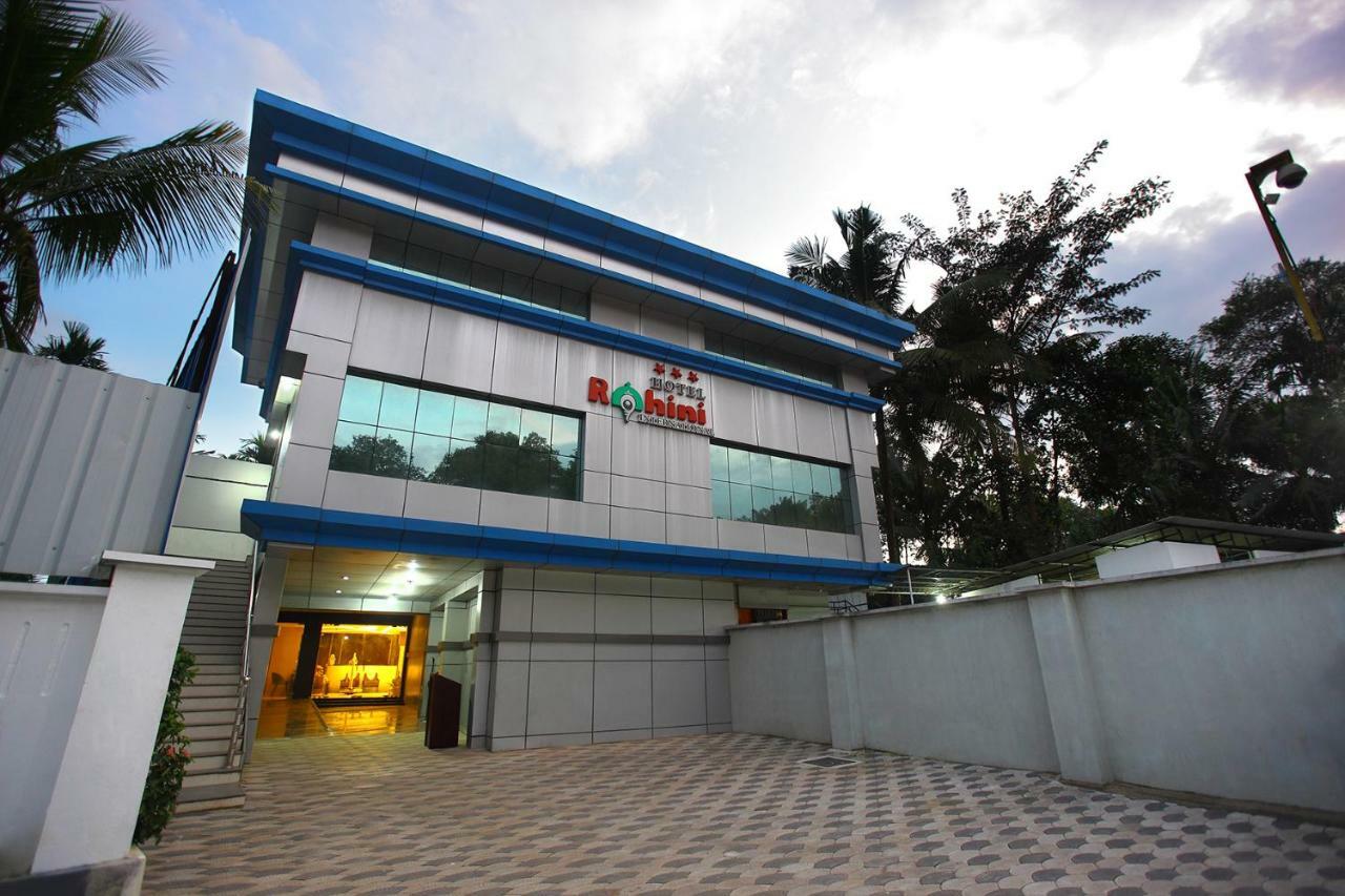 罗希尼国际酒店 Kallār 外观 照片